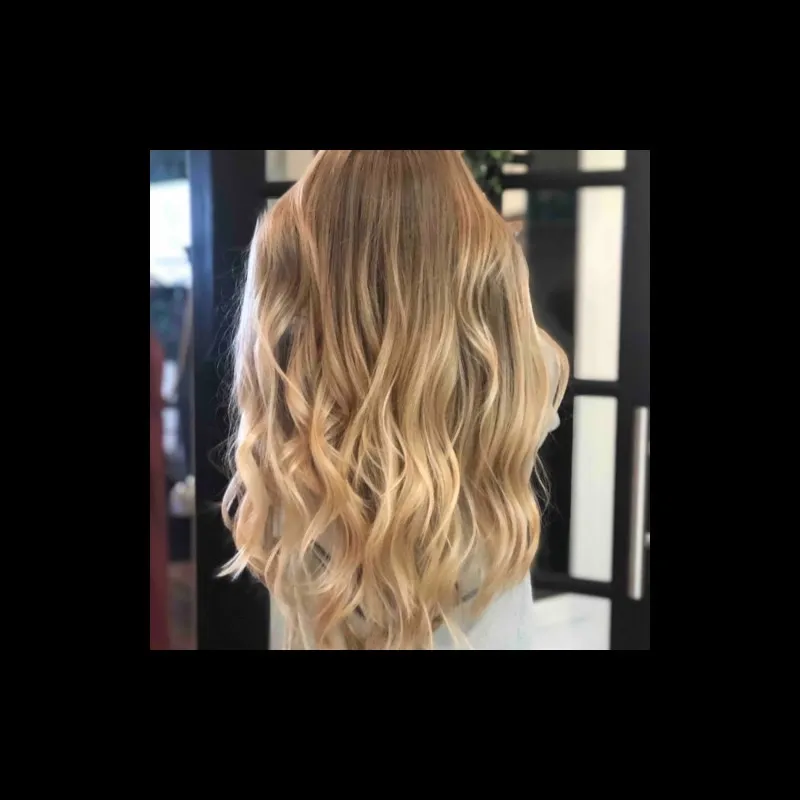 Warm Golden Blonde Waves